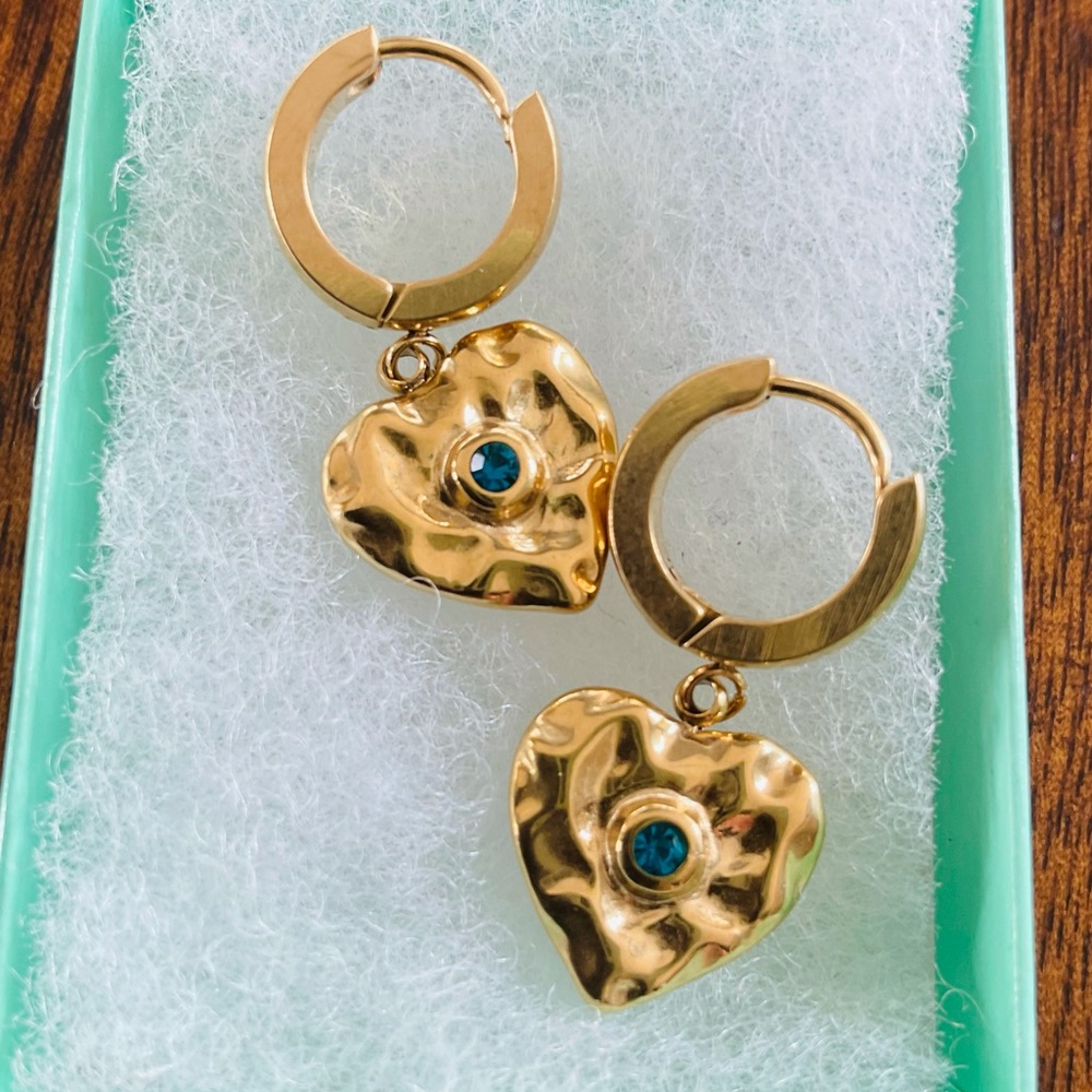 Search here for Valentine’s Gifts ! Love is in the Air 🥰😍🥰😍🥰 - Picture 2 of 16